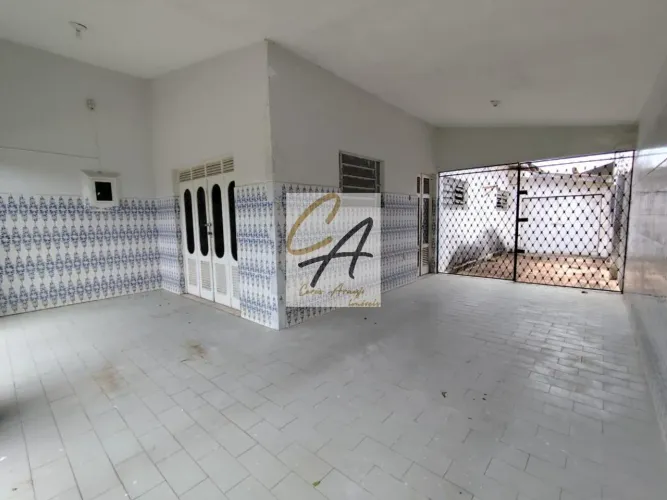 Casa à Venda em Jaguaribe