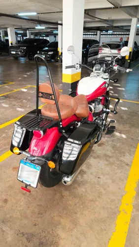 SUPER METEOR 650 CELESTIAL CUSTOMIZADA 