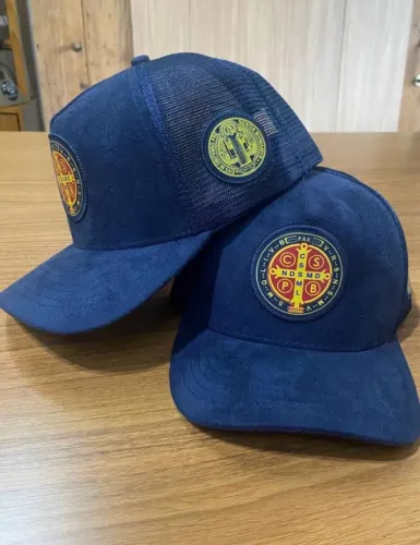 Boné Trucker Cruz de São Bento
