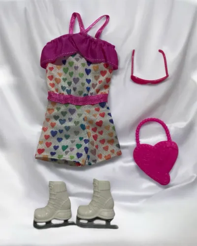 Roupa Barbie original e nova