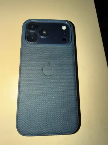 IPHONE 17 pro max 256 com capa original
