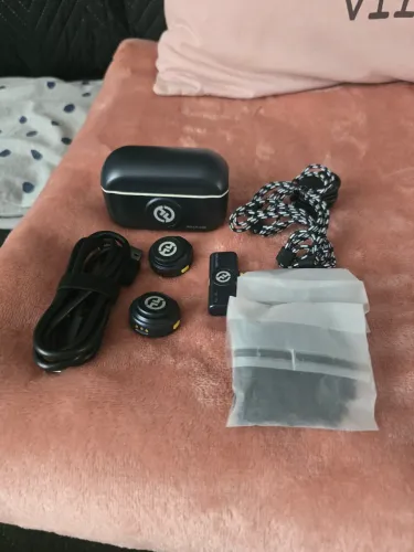 Microfone de lapela Hollywood Lark M2 (versão USB-C), novo e pouco usado.