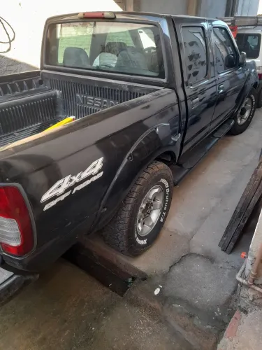 Nissan Frontier Se/se Strik/one CD 4X4 2.8 Dies 2003