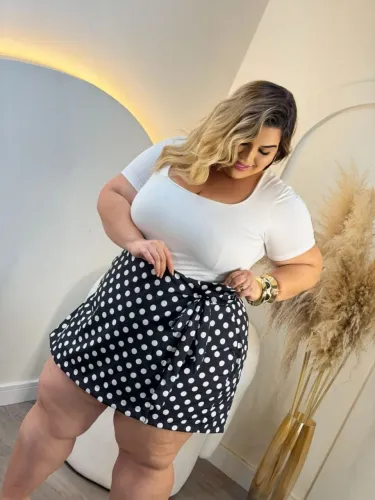 Short saia em alfaiataria tamanho G3 52/56