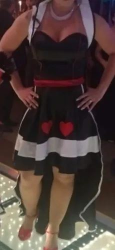 Vendo fantasia dama de copas