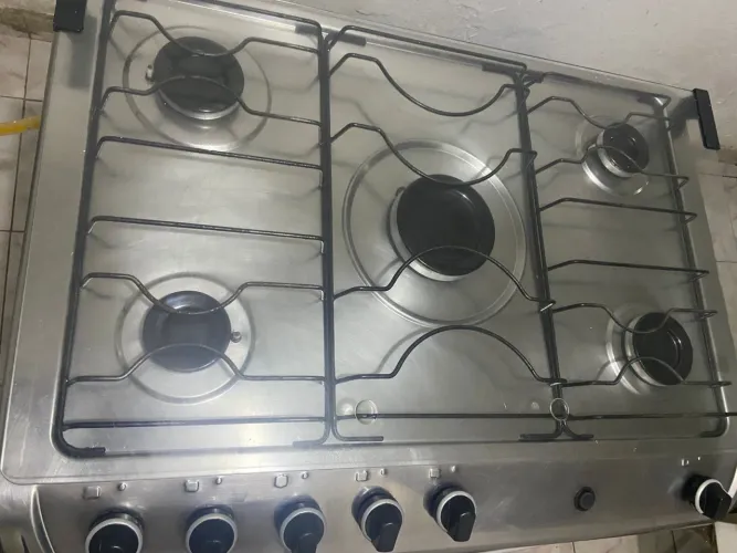 Vende se fogão super conservado, acendimento automático