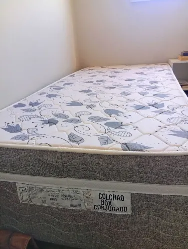 Cama de solteiro conjugada 