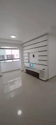 Apartamento com 3 dormitórios para alugar, 65 m² por R$ 3.900,00/mês - Jardim das Flores -