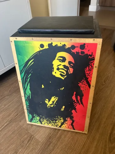 Cajón com captação bob marley