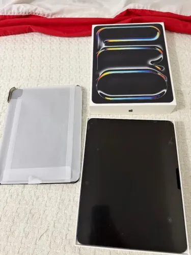 iPad Pro 13 - inch (M5) WIFI + CELULAR