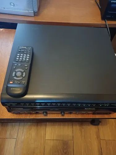 Laser Disc Pionner CLD-K22G