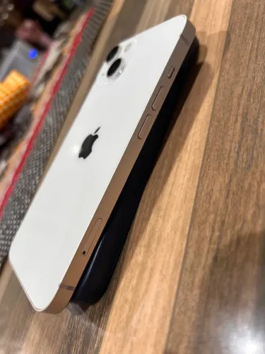 iPhone 13 - 128GB