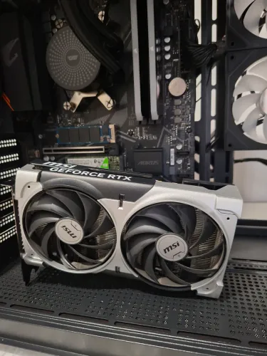 RTX 5060 8GB MSI Ventus 2x