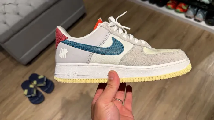Nike air force 1 low X undefeated ?5 on it