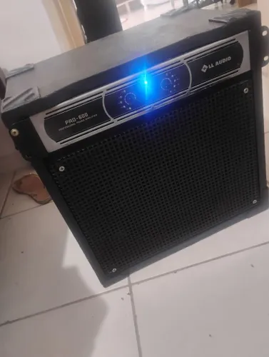 Caixa cubo pra guitarra ou contra baixo