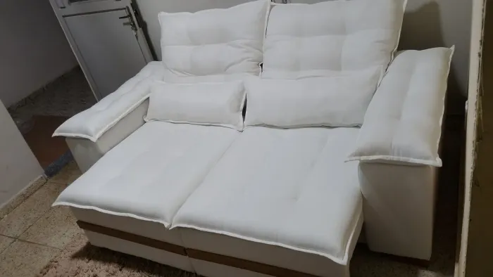 Sofá impecável
