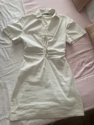Vestido off white Zara