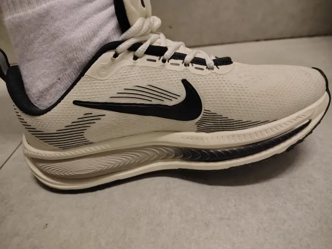 TENIS NIKE TAMANHO 40 