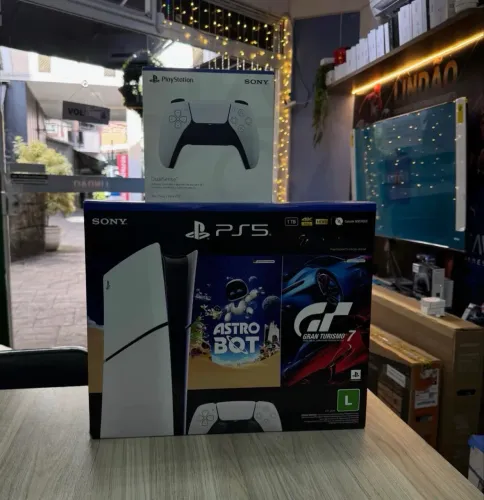 Loja física. PlayStation 5 mídia física com 2 jogos + controle extra por apenas R$ 399