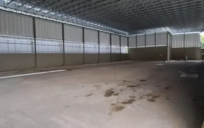 Imóvel para aluguel possui 3050 metros quadrados com 2 quartos em IAPI - Salvador - BA