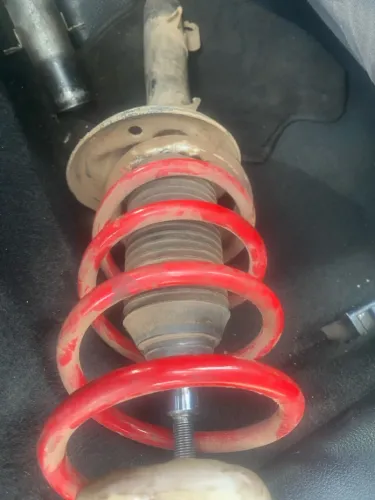 Vendo suspensão original com molas esportivas 