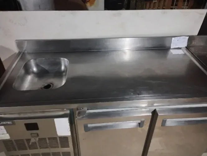 Balcão Refrigerado ALFATEC 1,50m c/ Cuba Inox - Semi Novo - Industrial