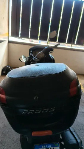 Baú de moto