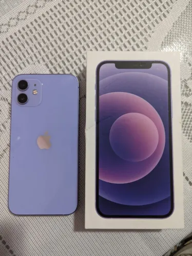 iPhone 12 Violeta