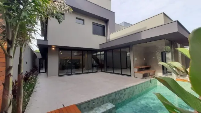 Casa no Condomínio Cyrela Buritis com cinco quartos, escritório e área gourmet completa.