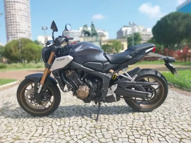 Honda CB 650R ABS Só 6.900km (Muito Nova) Financio em até 48x