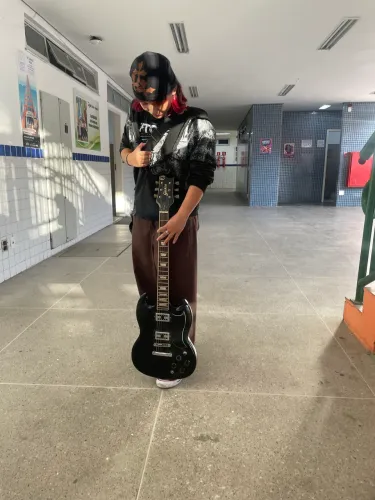 Guitarra GSD 180C + o cabo dela por R$800,00 Fortaleza - ce