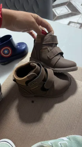 Bota klin marrom nunca usada  