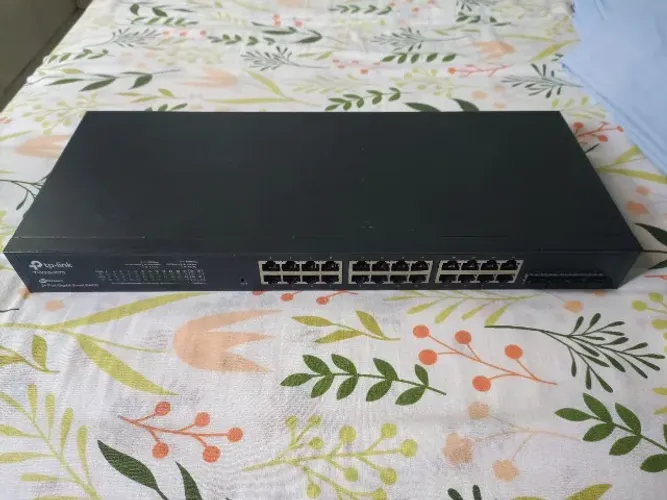 Switch TP-LINK T1600G-28TS 24 portas Gigabit