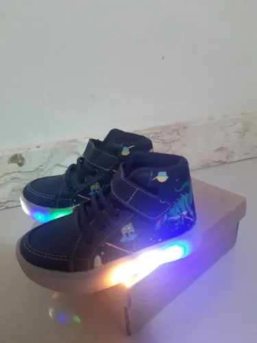 ? Tênis Infantil que Brilha! ?