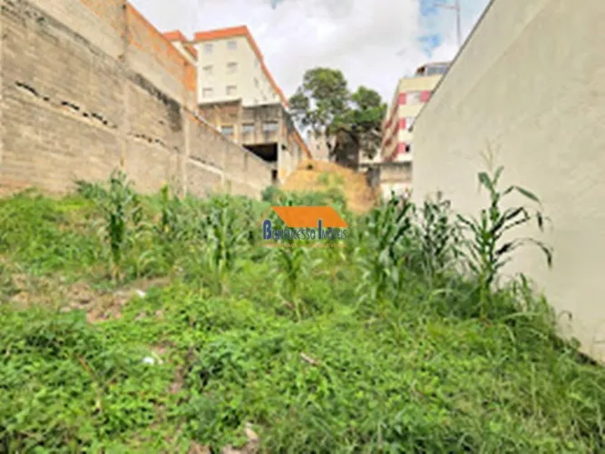 Lote de 327,00m² no bairro Caiçara, Belo Horizonte/MG