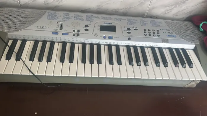 OPORTUNIDADE TECLADO CASIO APRENDIZ