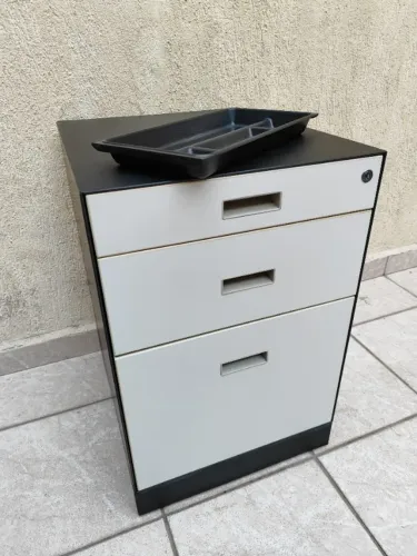 Gaveteiro de Escritório com 3 Gavetas e Rodinhas Preto de Aço / Metal - Securit