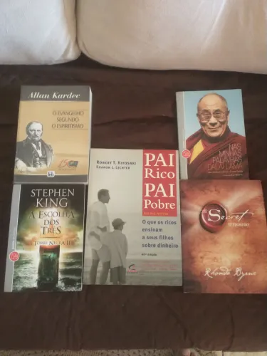 Lote de Livros - Espiritualidade, Finanças e Ficção