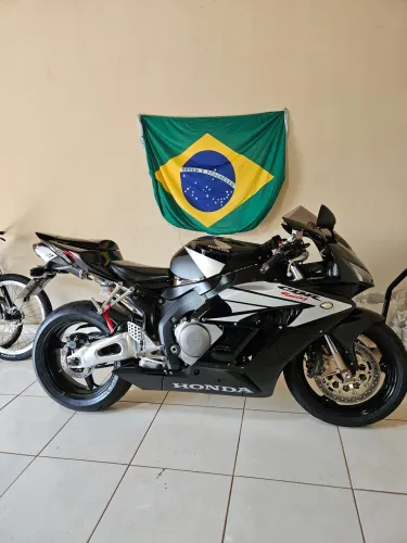 CBR 1000-RR fireblade