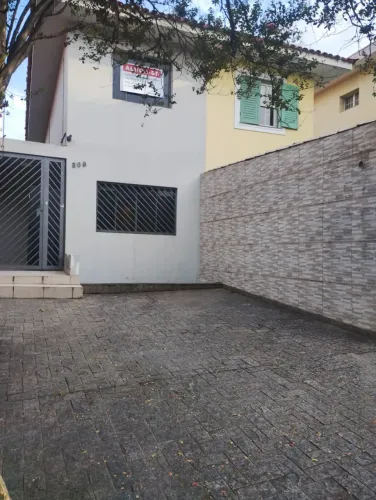 Casa para aluguel tem 170 metros quadrados com 4 quartos em Vila Madalena - São Paulo - Sã
