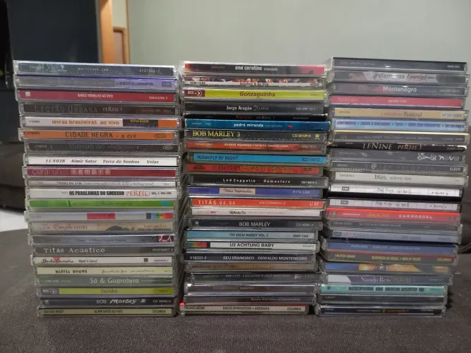 73 CDs originais!!!