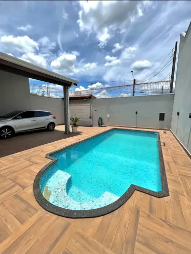 CASA A VENDA NA MARAMBAIA MM