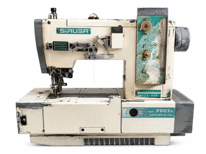 Máquina de Costura Colarete Industrial Siruba