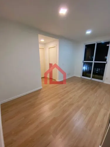 Dez Nova Iguaçu, 2 quartos com varanda e vaga. Piso Laminado e lazer completo.