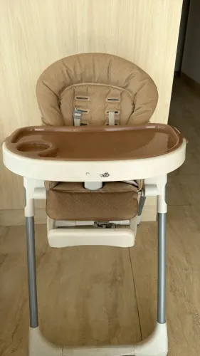 Cadeirão de bebê