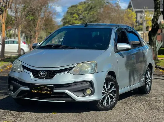 Toyota Etios Platinum 1.5 Flex 16V 4P Aut. 2017