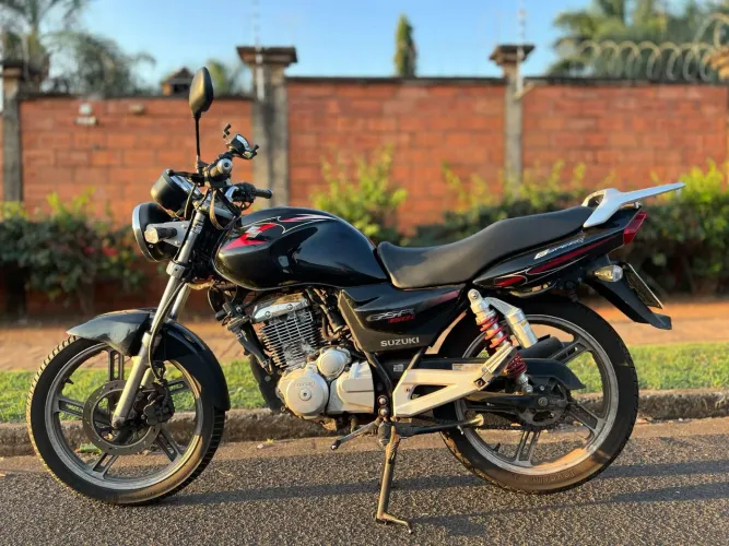 SUZUKI GSR 150i preta