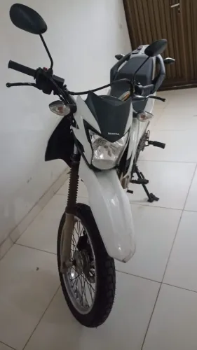 Vende-se Honda Bros 160 Branca