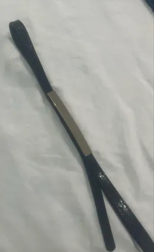 Cinto couro com textura cobra*