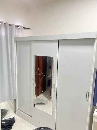 Vende-se guarda roupa de casal